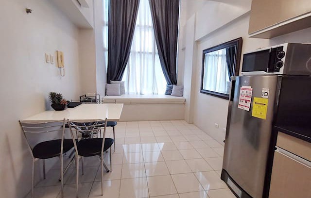 Ortigas Center Apartment | Eton Emerald Loft Condominium
