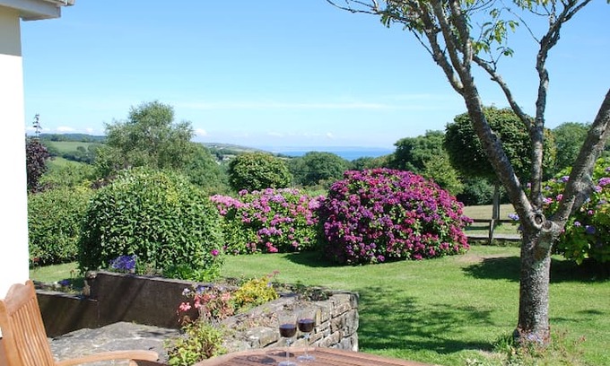 Amroth House | Summerhill Crest, Amroth, Pembrokeshire