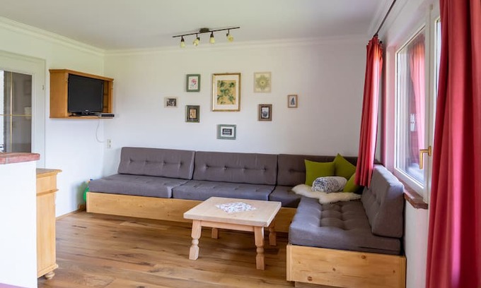 Bad Aussee Apartment | Gemütliches Appartement am Bauernhof