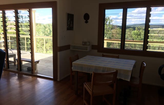 South East Nanango House | Resolute Stay - Lincoln Lodge