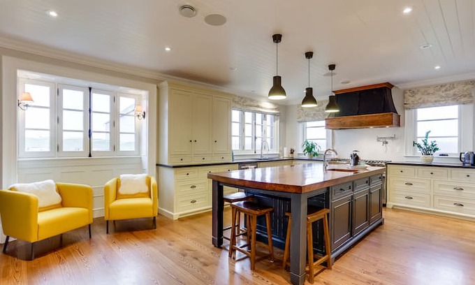 Meaford House | The Lavender Farm - A Luxurious & Elegant Retreat