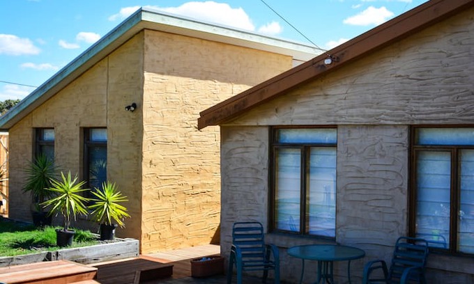 Ocean Grove House | Bakers Beach Break at 37 Baker Street