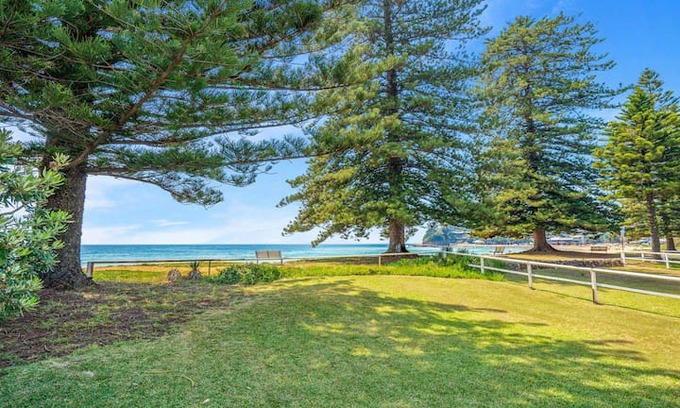 Avoca Beach House | Jalnar - 137 Avoca Drive, Avoca Beach