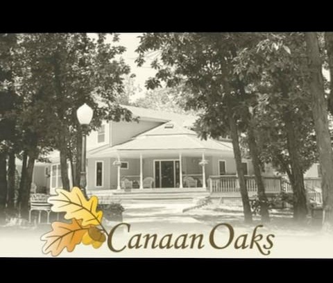 Paola Bed & Breakfast | Canaan Oaks Bed And Breakfast