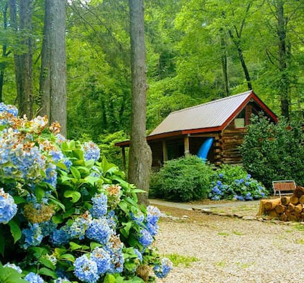 Rocky Bottom House | Mountain Cabin on Creek at Jocassee Gorge.