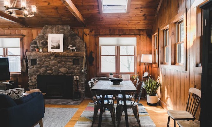 Chichester Cabin | Cozy Creekside Cabin in the Catskills