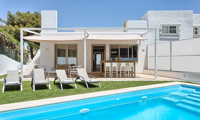 Marbella Villa | Jazmines II villa 10min walk 2 Puerto Banus beach