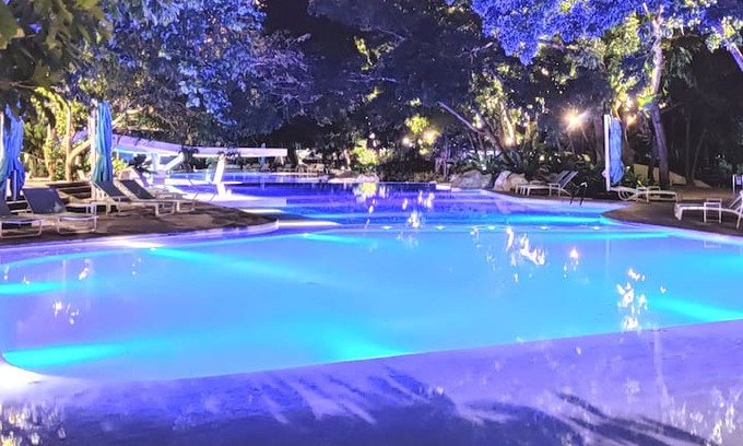 Maribago Apartment | Seaside One Bedroom Tambuli Resort 5 star Condo