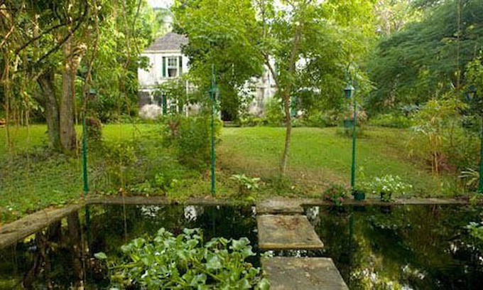 Runaway Bay House | Itopia- Historic Country Home