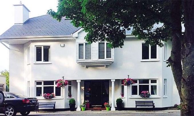 Ennis Bed & Breakfast | Glenomra House - Family-Run Bed & Breakfast