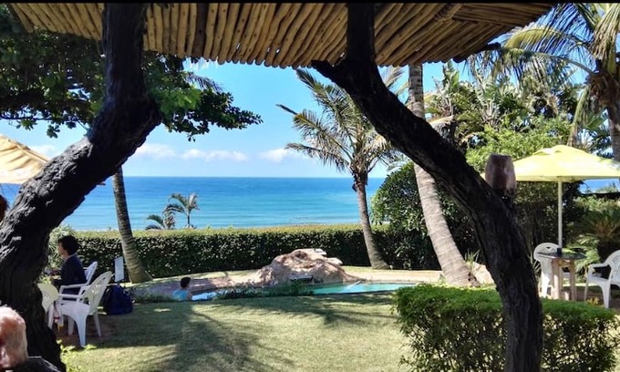 Warner Beach Bed & Breakfast | Blue Sky Mining Backpackers & Lodge