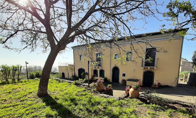 Piedimonte Etneo Villa | Villa Nicolosi: relax alle pendici dell'Etna