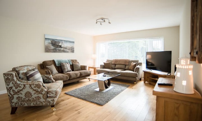 Broughty Ferry Cabin | River Cottage, “private, peaceful - just perfect.”