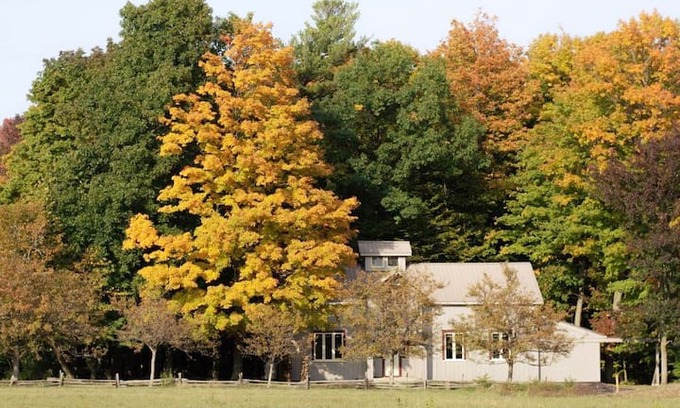 Picton House | Sandbanks Farm GUEST HOUSE PEC Vacation Rentals