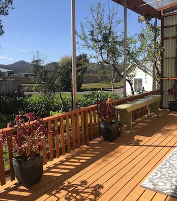 Strahan House | Lucie's Cottage