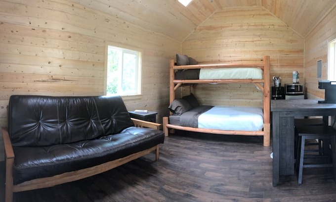 Aberdeen House | Waterfront Cabin #2 on the Wynoochee River