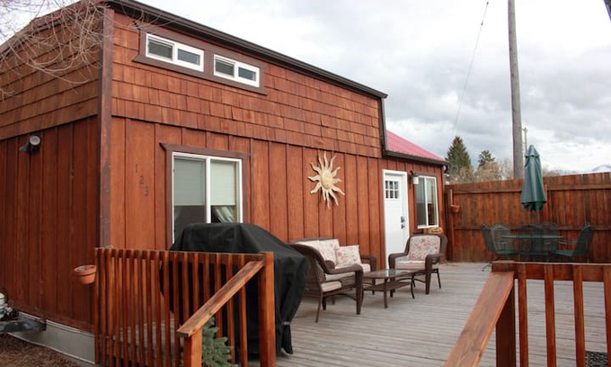 Prairie City House | Dixie Creek Bungalows, a not so Tiny, Tiny Home
