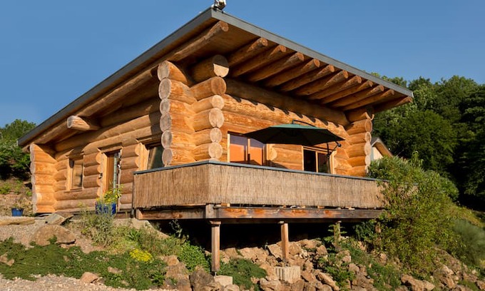 Gemund House | Baumstammhaus Eifel Chalet "Buntspecht"