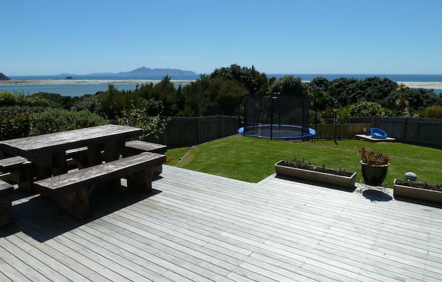 Mangawhai Heads House | Mangawhai -Clifftop Family Friendly Home Sleeps 16