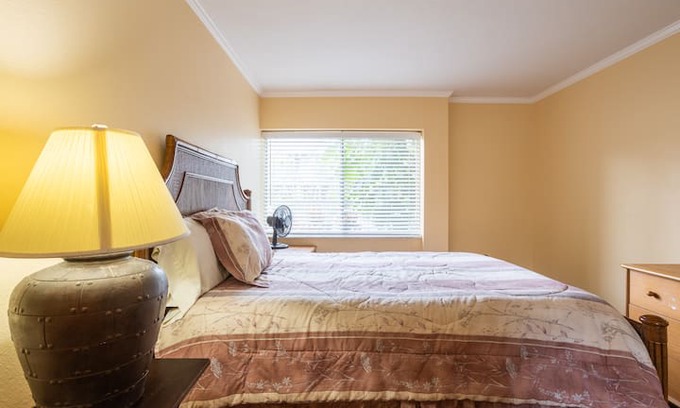 Gulf Gate Estates Apartment | Trinity Village Condominiums