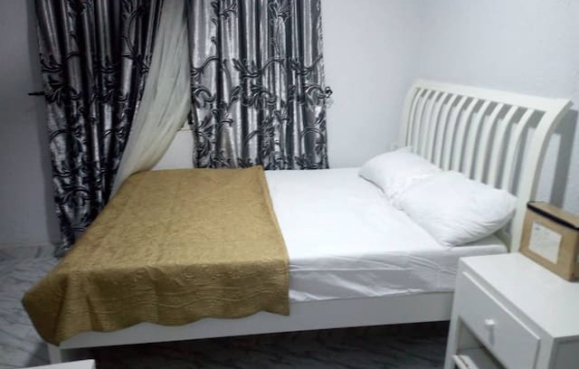 Edunabon Apartment | IleOgbo, Iwo Osun State, Bed and breakfast.