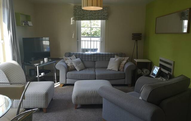 Leith Apartment | Leith/The Shore room w/ private en-suite bathroom