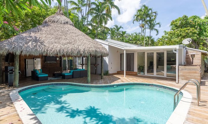 Northeast Coconut Grove House | Tiki Hut Pool Home in Coconut Grove