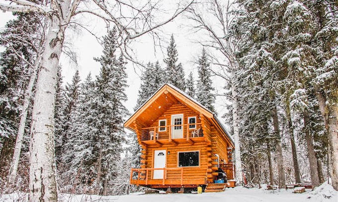 Fairbanks Cabin | Cozy Alaskan Log Cabin