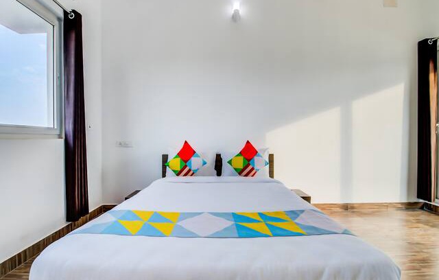 Mandavi Apartment | Elite 2BHK Home near Anumundai beach - Marked Down