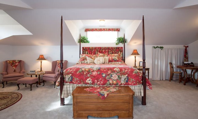 Jerome House | The Haunted Honeymoon Cottage
