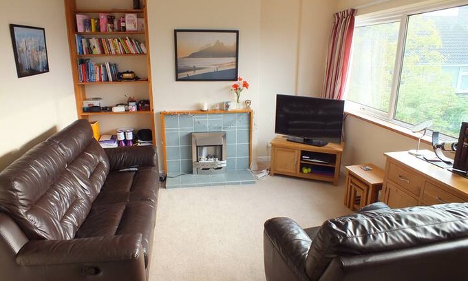 Henbury Apartment | Spacious, homely & ideally located 2 bedroom flat