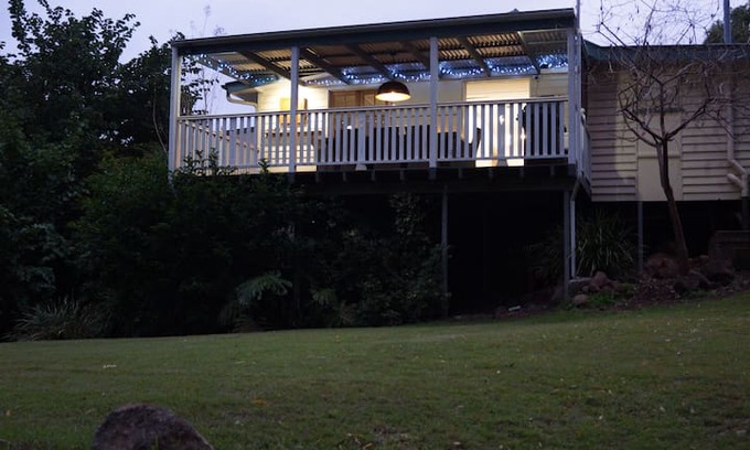 Somerset Dam House | Clint's Place - Top of the village