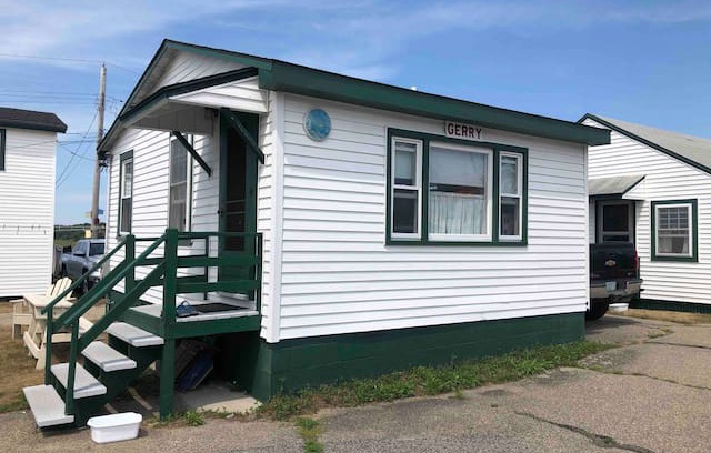 Wells Beach Cabin | Seaside Cottages “Gerry “