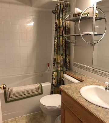 Castle Mountain Resort Cabin | Huckleberry Cottage A