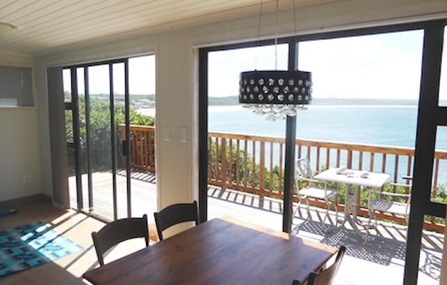Vleesbaai House | Sonvanger - one bed flat overlooking sea and beach