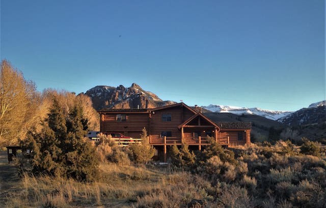 Wapiti Bed & Breakfast | Canyon Creek Cabin Bed & Breakfast