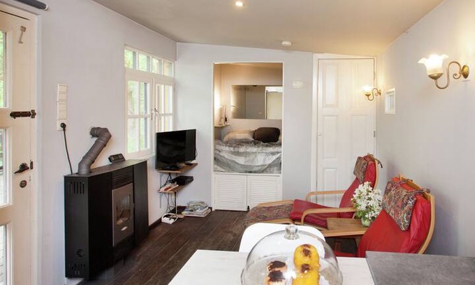 Opglabbeek Villa | Delightful Chalet in Opglabbeek near Lake