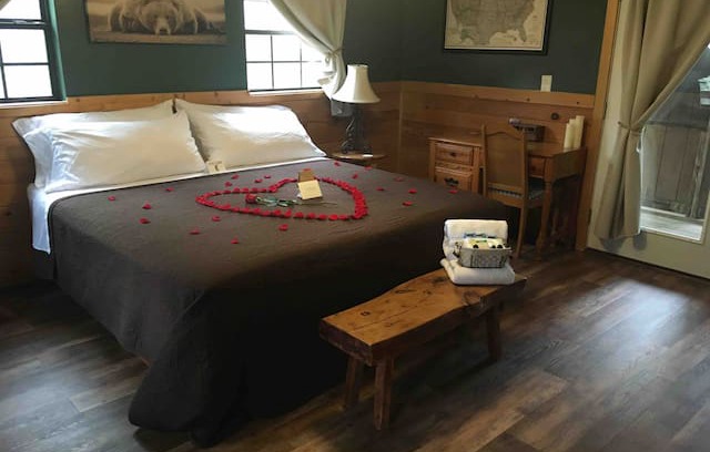 Tellico Plains Cabin | Atali Lodge- Spa, Fireplace, Trails & Gnome Hunt
