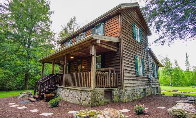 Mill Run Cabin | Whispering Pines Cabin, a hidden gem in the woods!