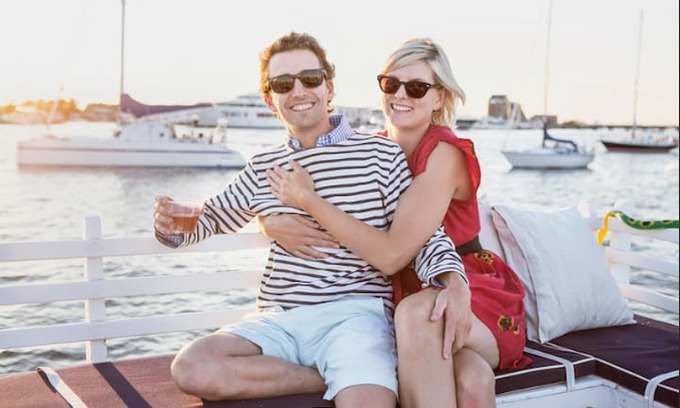Newport Boat Rental | Stunning Views Upon the Belafonte!