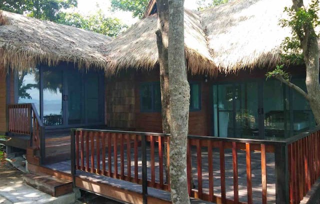 Satun House | Cashew Nut Cove Guest House Sea View Private Beach