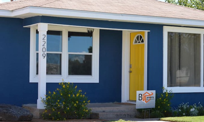 Midland House | Air Bnb’s Most Wish listed in Midland!