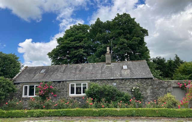 Newton Stewart Cabin | The Gardeners Cottage @ Corvisel - cosy & quirky!