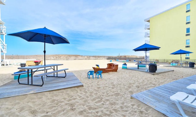 Midtown Ocean City House | 46th St Windjammer 205