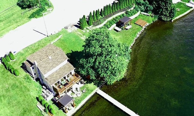 Livonia Center Cabin | Hayes Hideaway, "The PERFECT Lakeside Getaway"