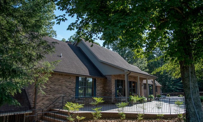 Clarksville House | The Riverhouse at Southern Light