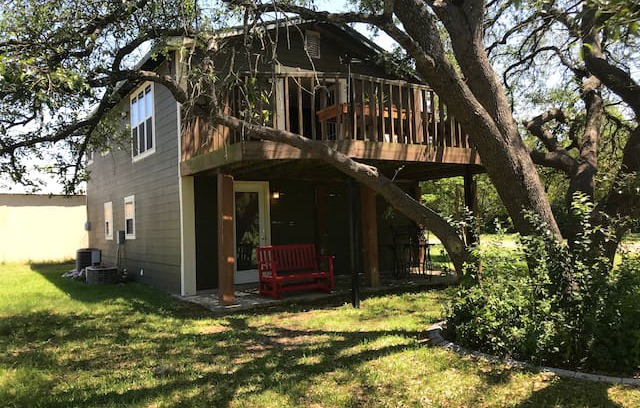 Belton House | Treehouse at Stillhouse Hollow Lake
