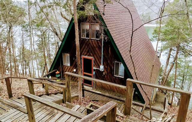Flat Hollow Marina Cabin | Cozy Cabin in the woods on Norris Lake