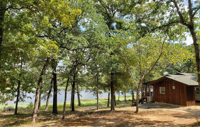Athens House | Private East Texas fishing - Morrow Lake Cabin