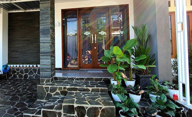Klaten House | NEW Wisma Gradia